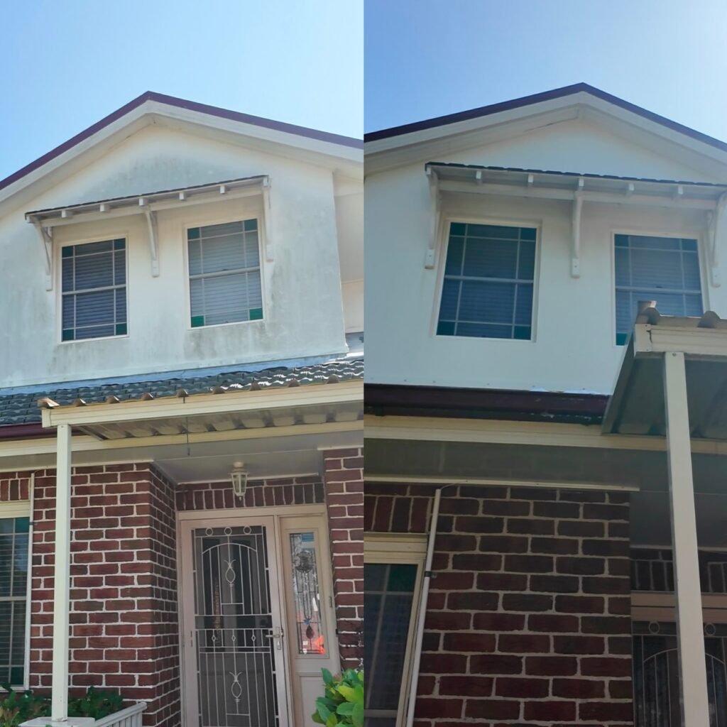 Before and after soft washing render and brick house facade in Sydney